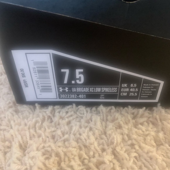 Under Armour Spikeless running shoes - Picture 4 of 5